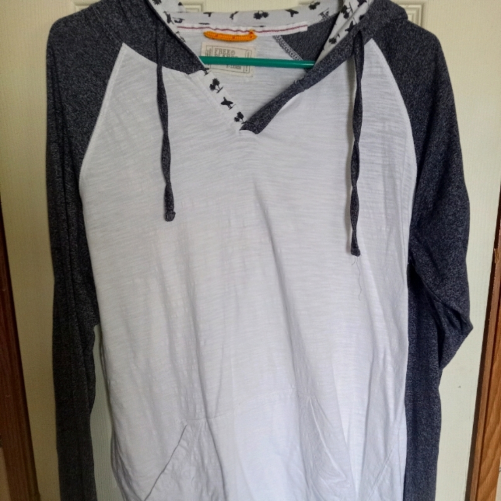 Ladies long-sleeved with hood